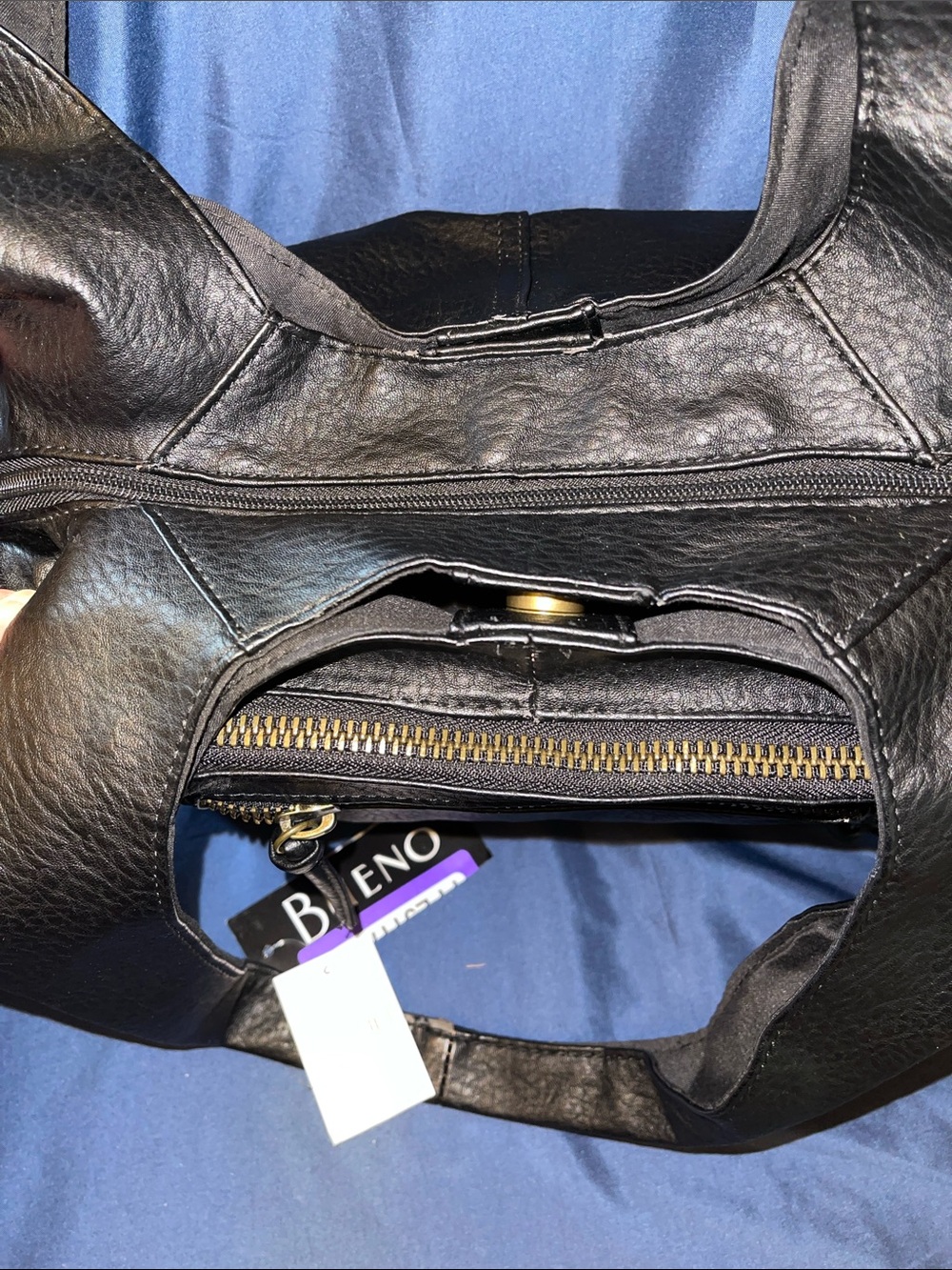 BUENO Black Pebbled Shoulder Bag with Multiple Pockets - Picture 4 of 9